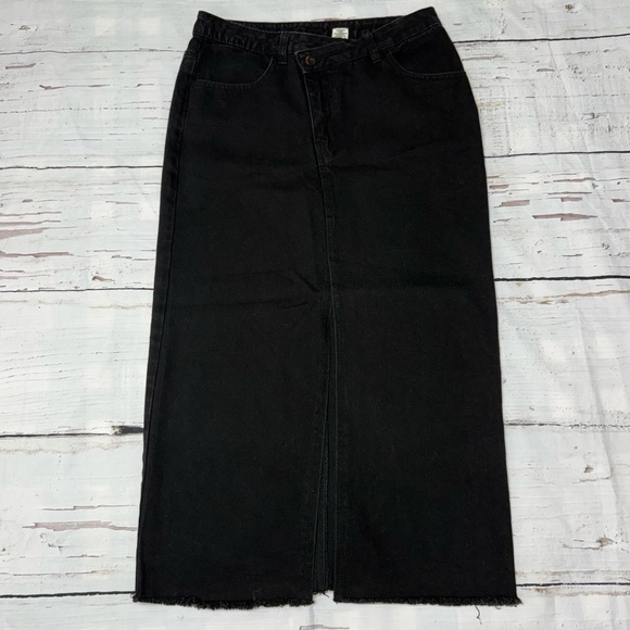 Happily Grey Dresses & Skirts - Happily Grey Elegant Black Jean Maxi Skirt – Size 7/27